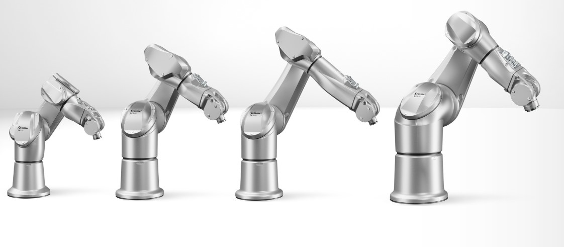 Robot Stäubli Stericlean+ con diseño higiénico avanzado para integración en aisladores farmacéuticos y procesos de llenado aséptico.